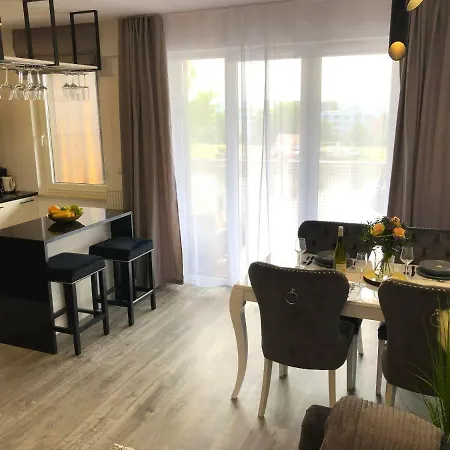 Διαμέρισμα Glamour With Big, Private Terrace Krasków