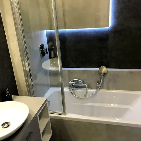 Διαμέρισμα Glamour With Big, Private Terrace Krasków